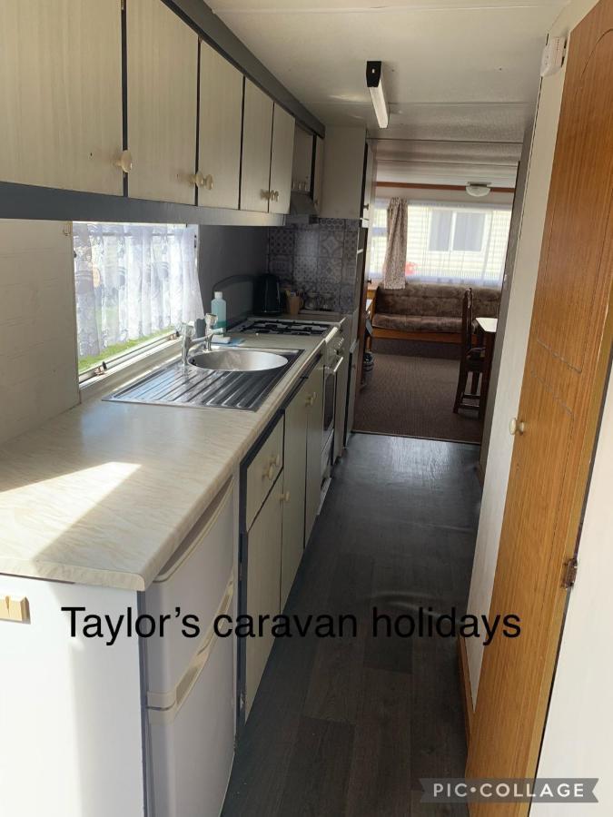 Taylor'S Caravan Holiday'S 9 Berth Villa Ingoldmells Exteriör bild