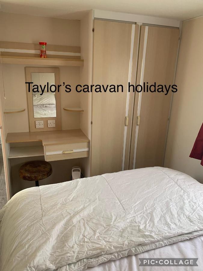 Taylor'S Caravan Holiday'S 9 Berth Villa Ingoldmells Exteriör bild