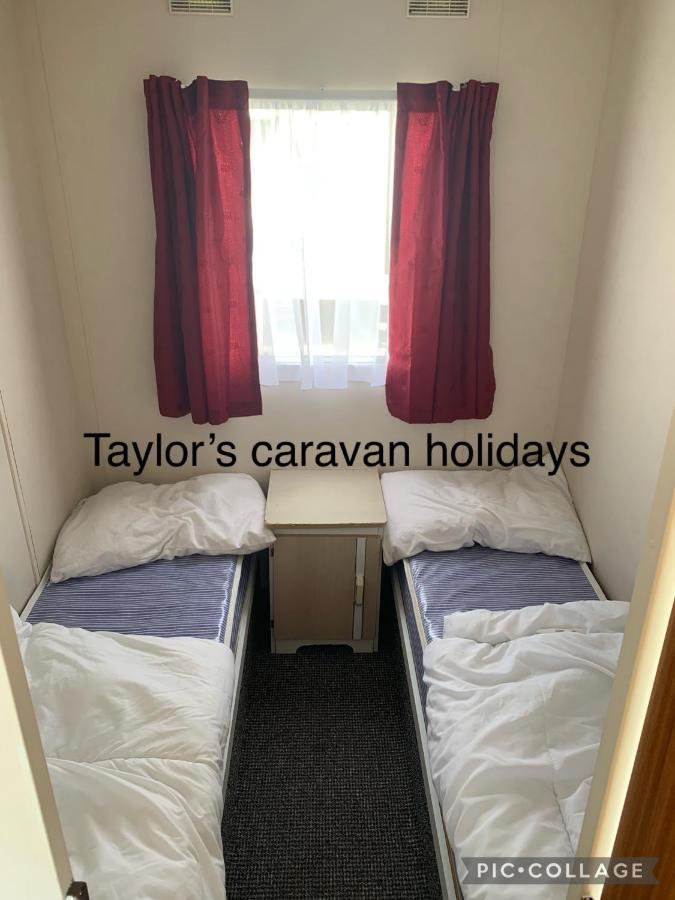 Taylor'S Caravan Holiday'S 9 Berth Villa Ingoldmells Exteriör bild